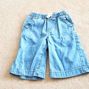 Gap Long leg shorts 2 Year old